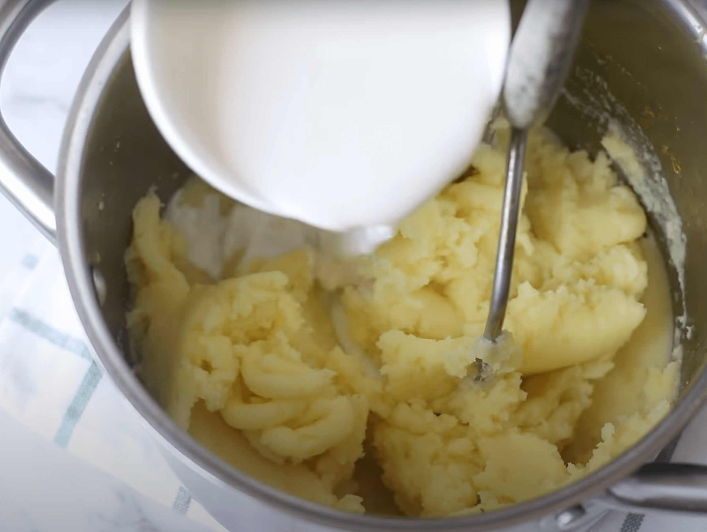 Картофельное пюре: 8 рецептов с фото пошагово с добавками | Меню недели