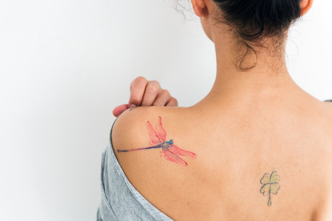 Татуировки с буквой А: очень оригинальные рисунки и их удивительные значения