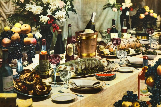 Праздничный стол на Новый год (70 фото)
