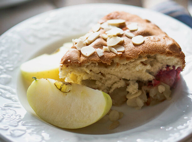 Яблочный пирог: 10 лучших рецептов выпечки с яблоками в духовке
