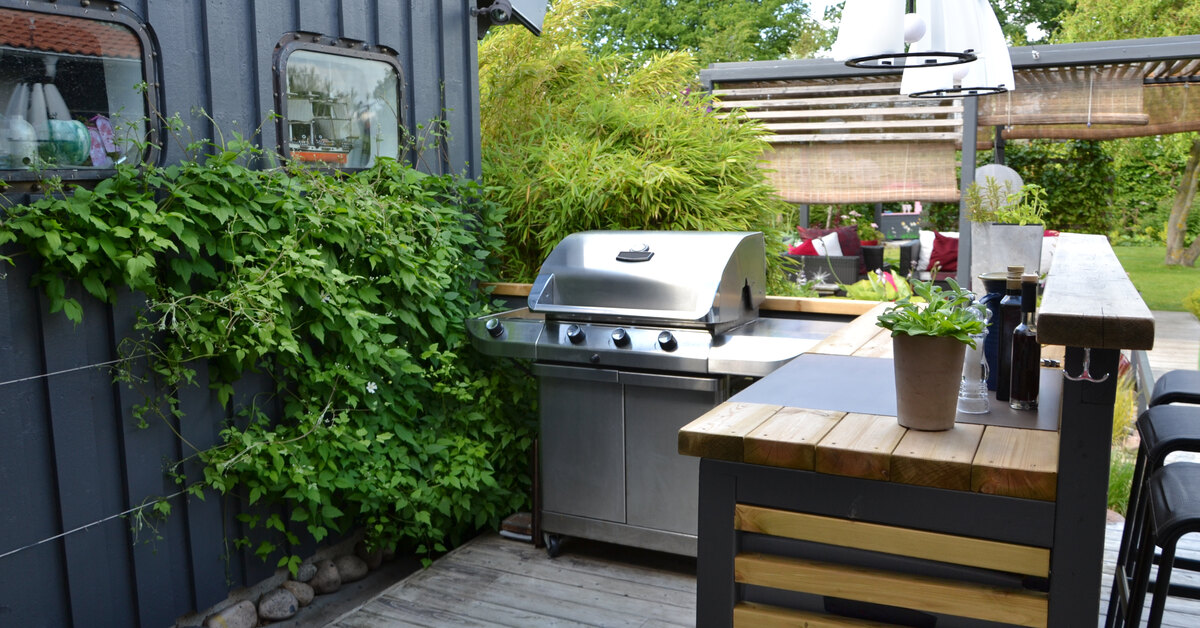 Кухня на даче: секреты обустройства комфортной зоны для летней готовки