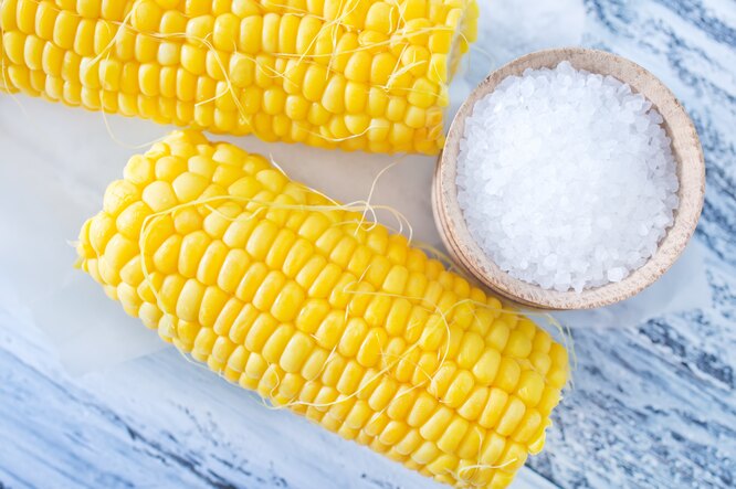 Сколько варить кукурузу, зависит от вида