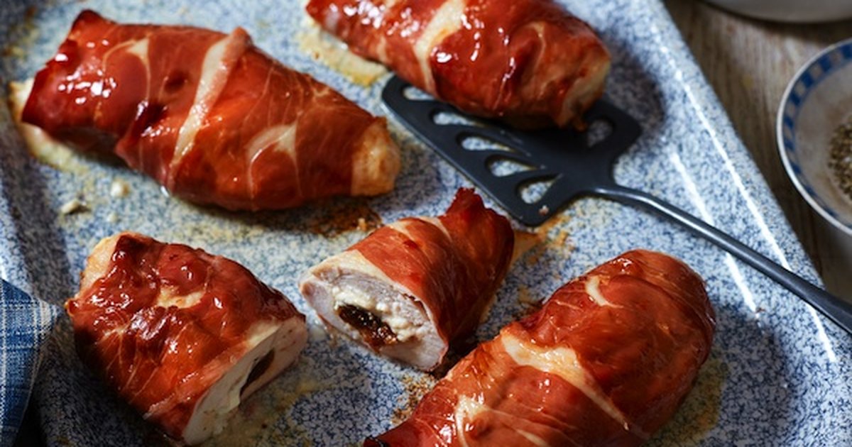 Что приготовить из куриной грудки с беконом? Простые блюда — рецепты с пошаговыми фото и видео
