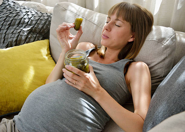Ранние признаки беременности: можно ли определить, что беременна, до задержки, симптомы и ощущения