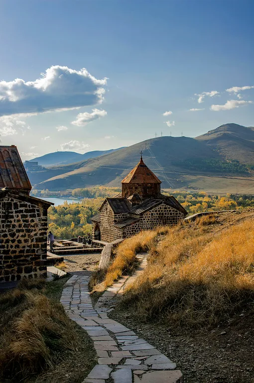 Севанаванк, древний монастырь на берегу Севана