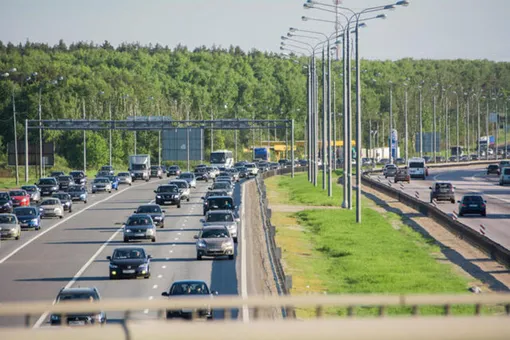 Водителям напомнили о том, за что чаще всего штрафуют по дороге на дачу