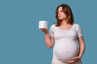 Диарея при беременности: как можно справиться с недугом
