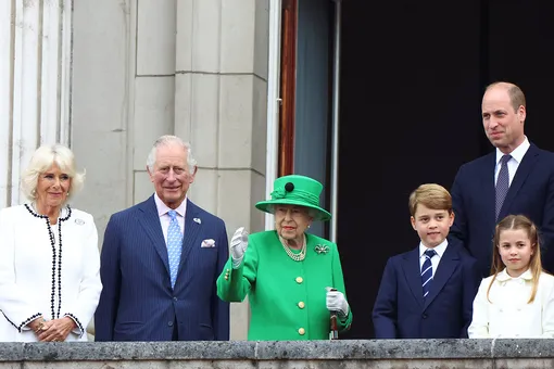 Королевская семья в день парада Trooping the Colour в 2022 году