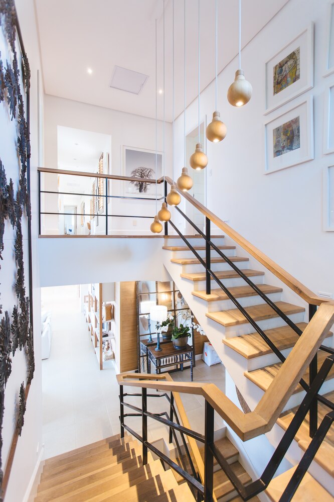 Виды деревянных лестниц в частном доме