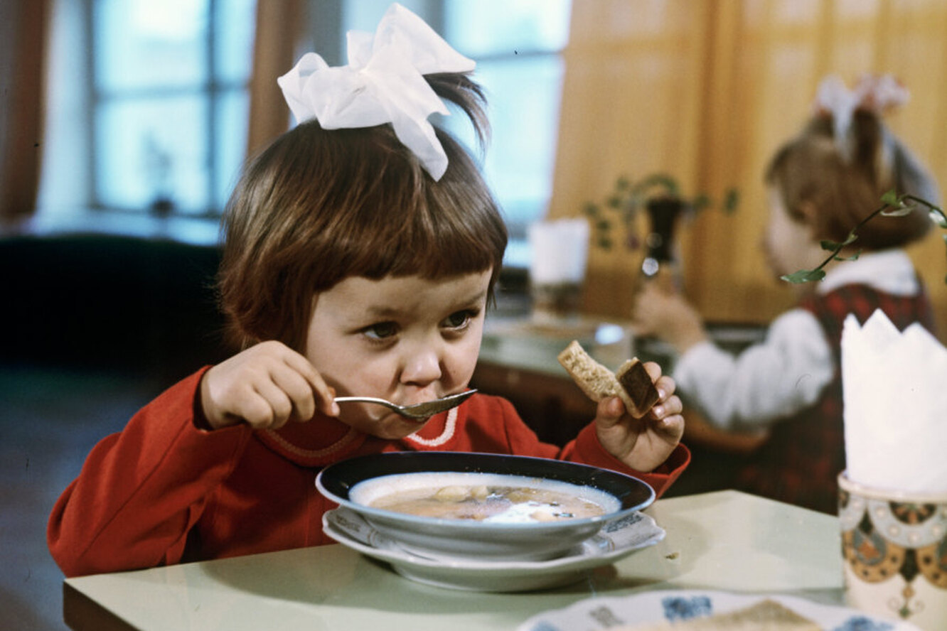 Завтрак в детском саду СССР