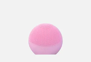 Золотое яблоко, смарт-щётка для чистки лица FOREO Luna Fofo Pearl Pink, 9 499 руб.