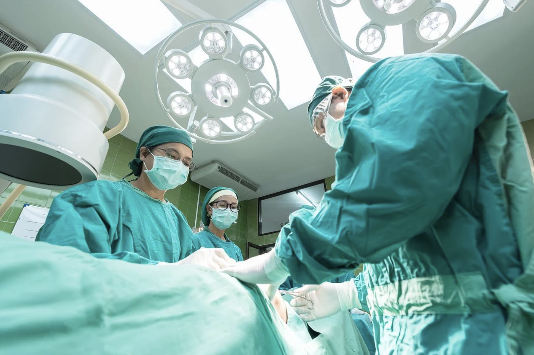 После трансплантации печени выживают свыше 85 процентов тяжелейших больных