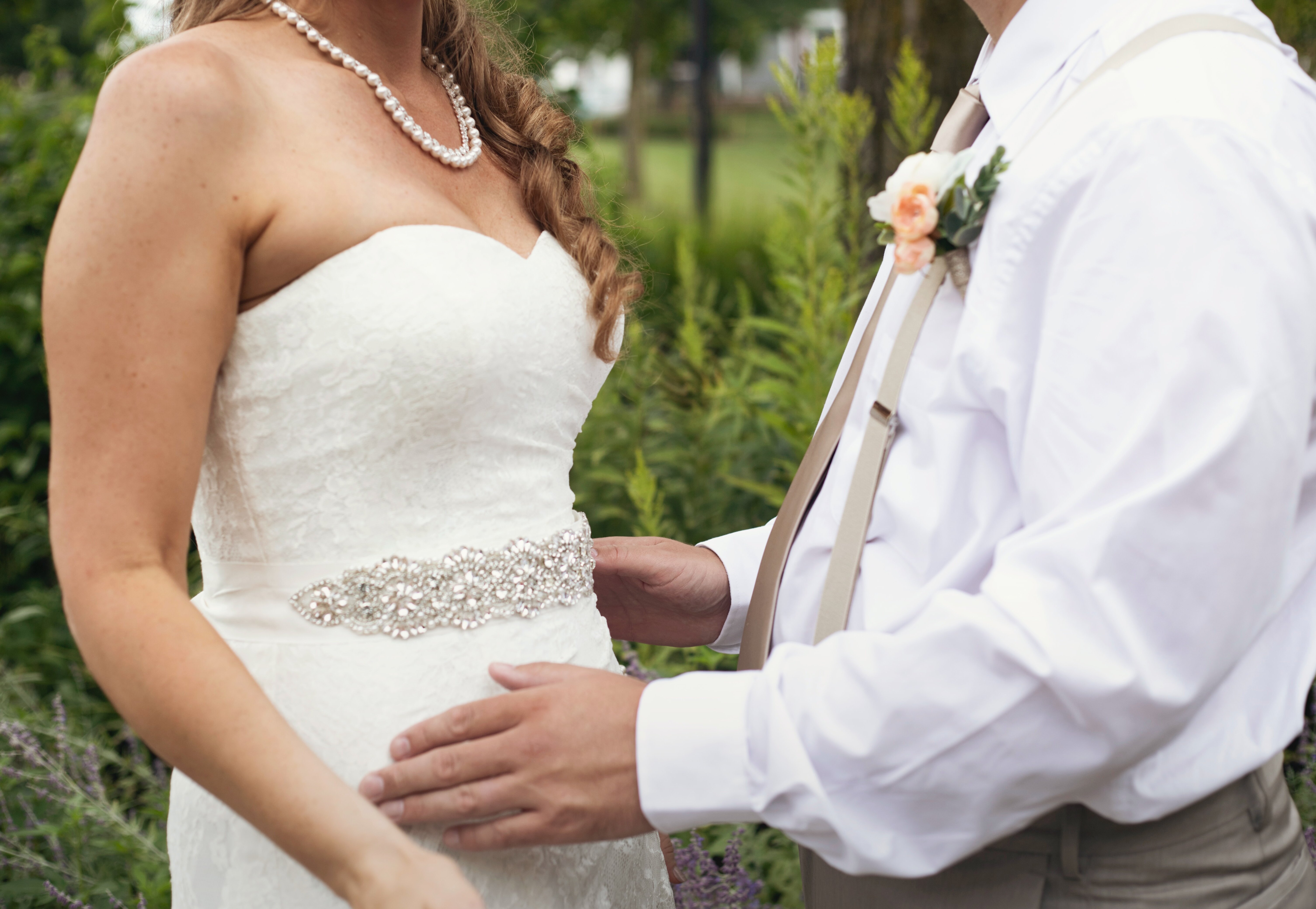 Каким должно быть свадебное платье для беременной